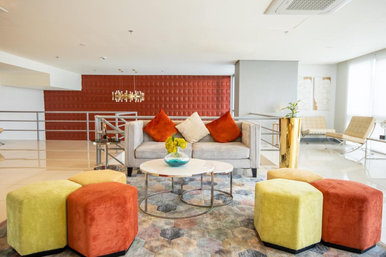 Modern 1Br In Uptown Bgc Aparthotel Taguig Buitenkant foto